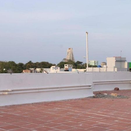 Saravanas Lodge Tiruchchendūr Exterior foto